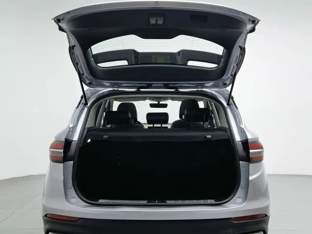 Geely Binyue — миниатюра 16