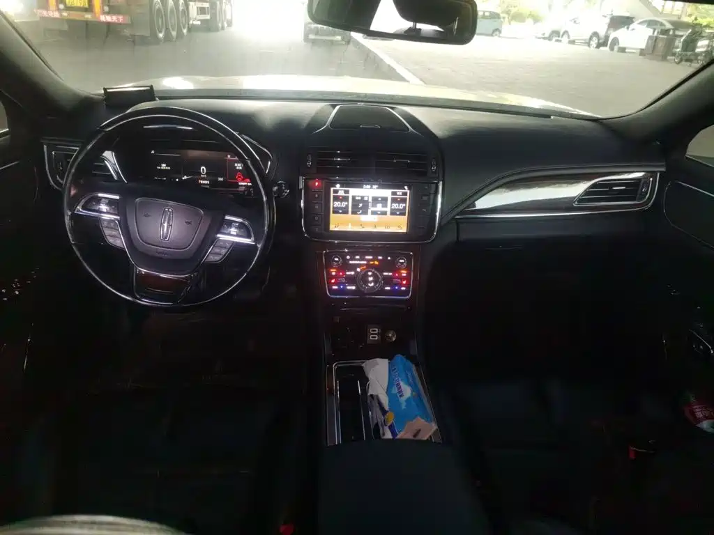 Lincoln Continental — миниатюра 13