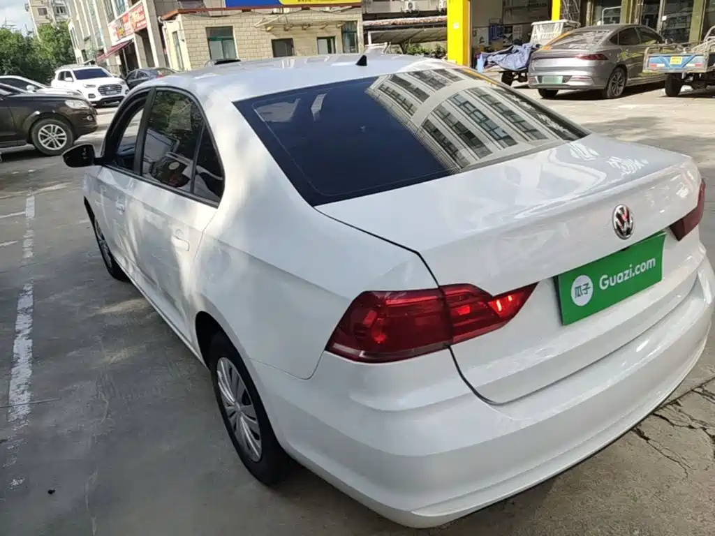 Volkswagen Santana — миниатюра 5