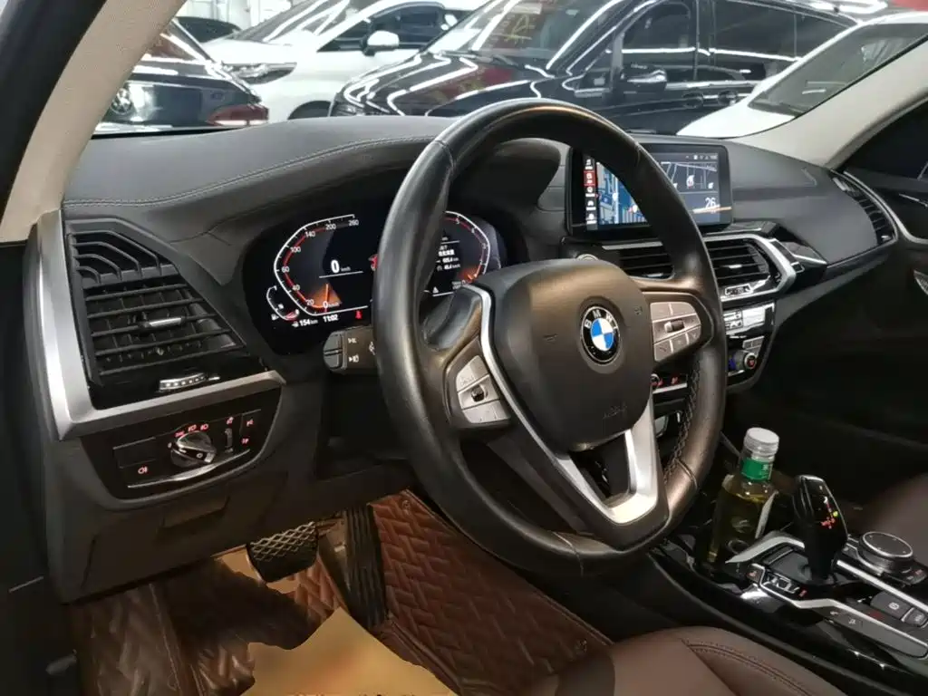 BMW X3 — миниатюра 10