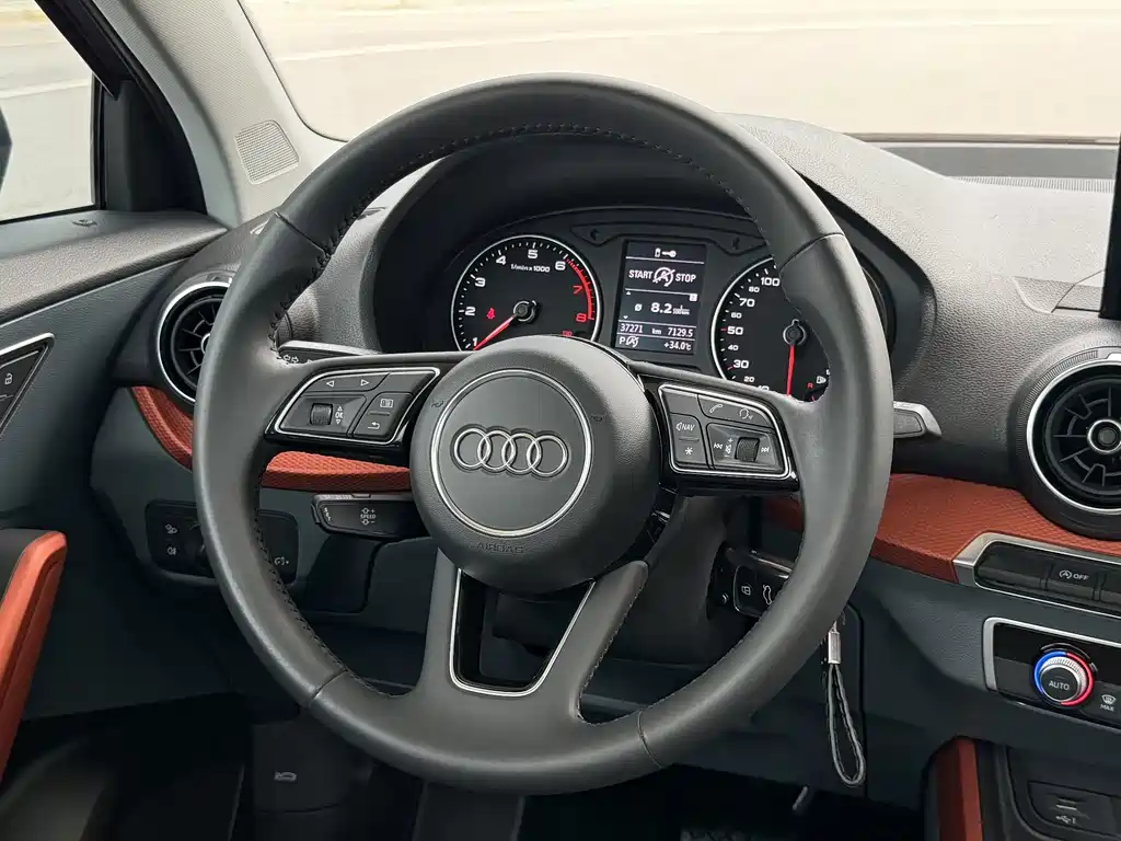 Audi Q2L — миниатюра 5