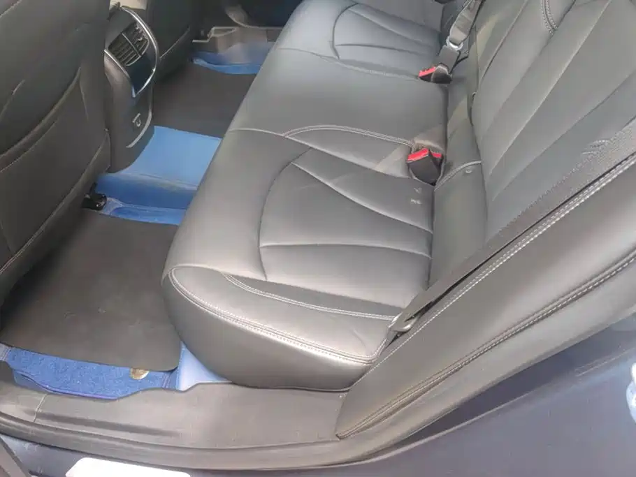 Buick LaCrosse — миниатюра 10