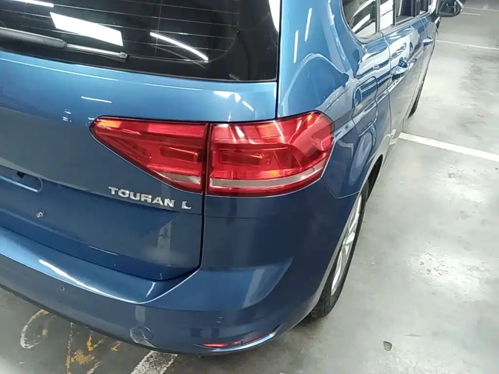 Volkswagen Touran — миниатюра 8