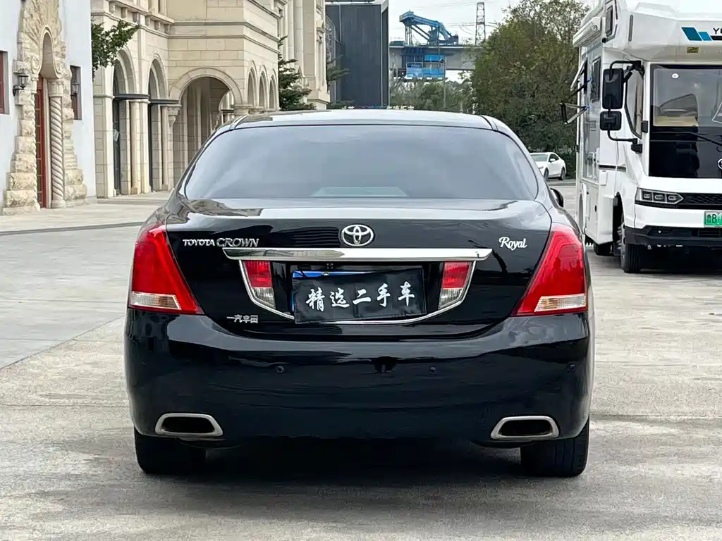 Toyota Crown 2011 2.5L Royal