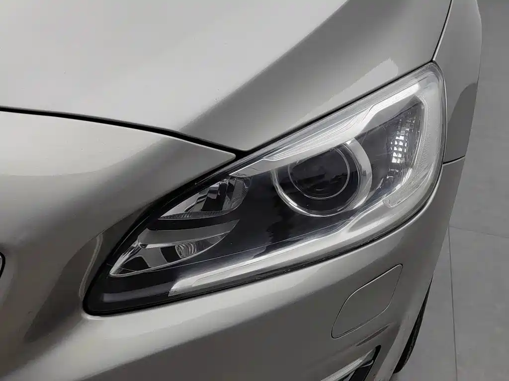 Volvo S60 — миниатюра 7