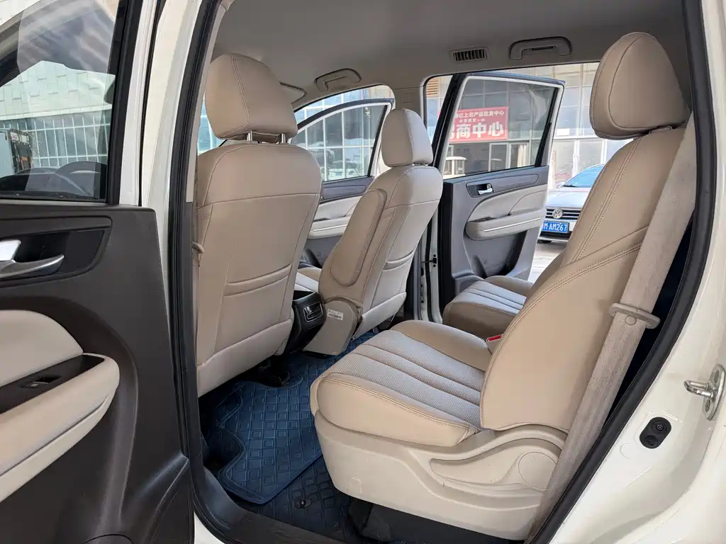GAC Motor Trumpchi M6 — миниатюра 5
