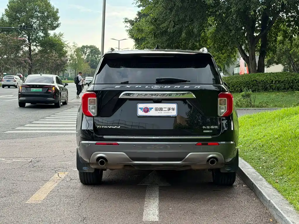 Ford Explorer — миниатюра 5