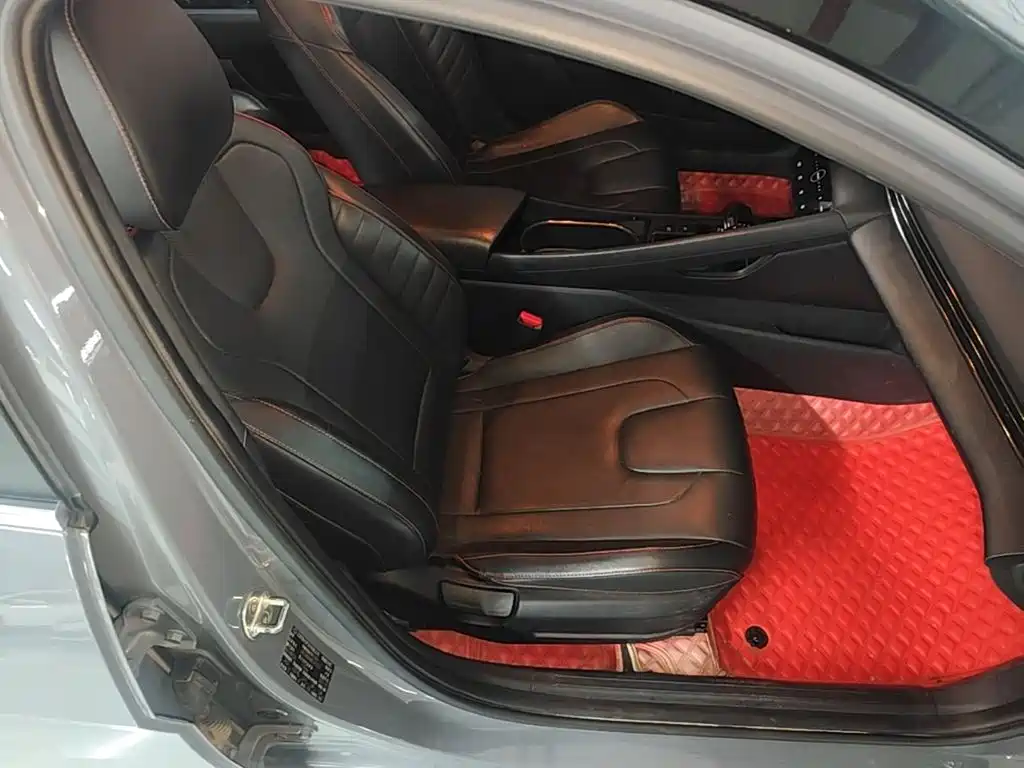 Hyundai Elantra — миниатюра 25
