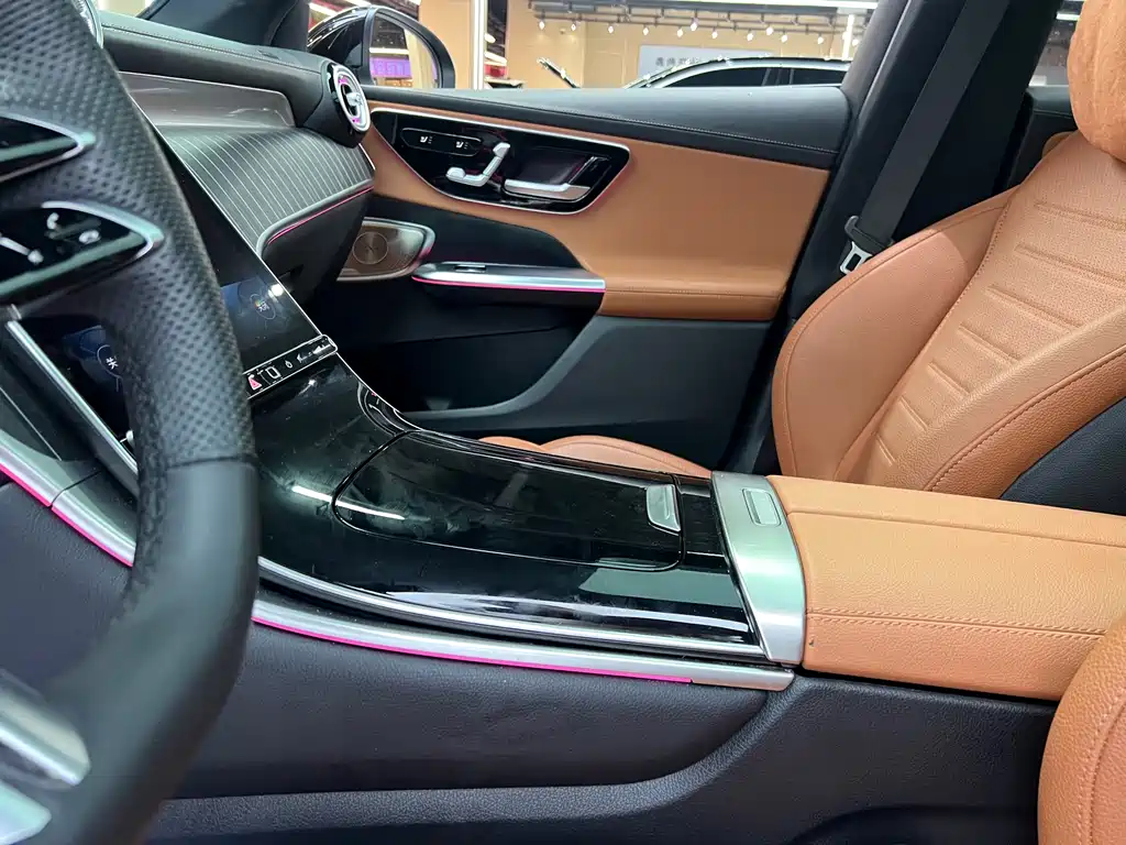 Mercedes-Benz GLC 2023 GLC 300 L 4MATIC Luxury 5 мест