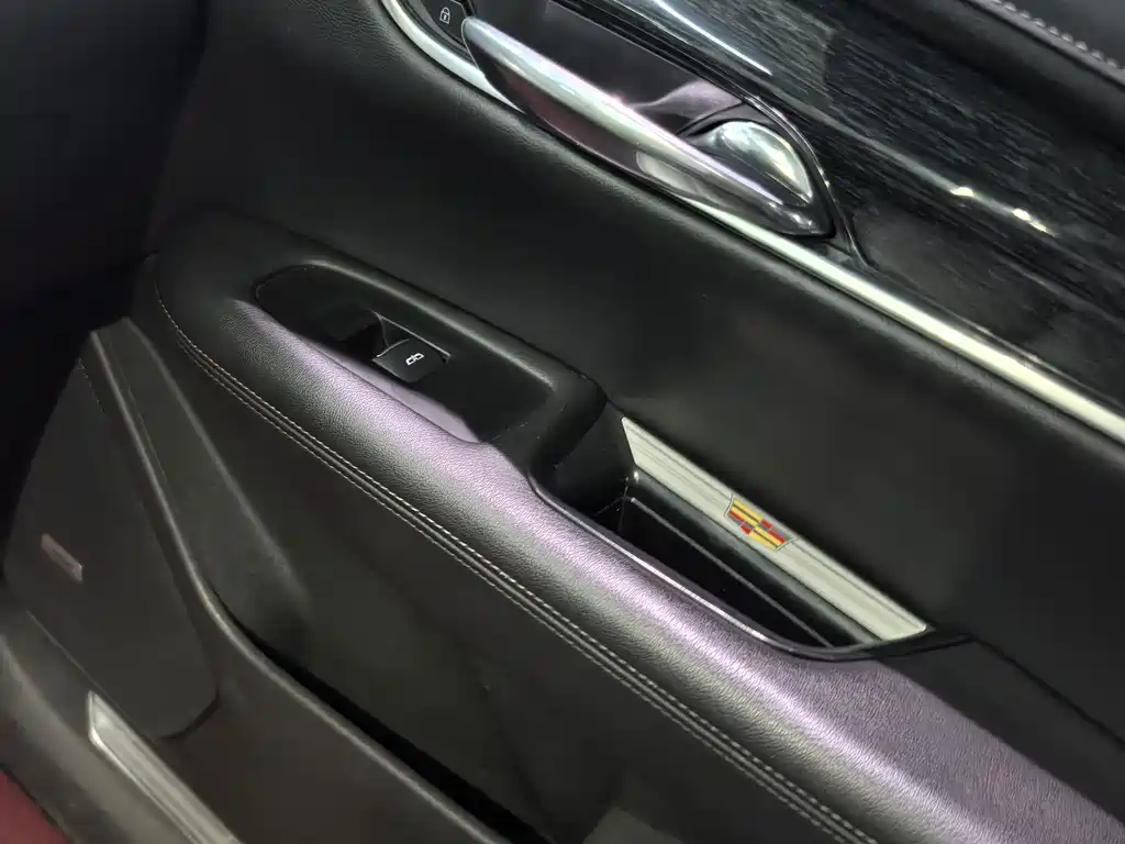Cadillac XT5 — миниатюра 13