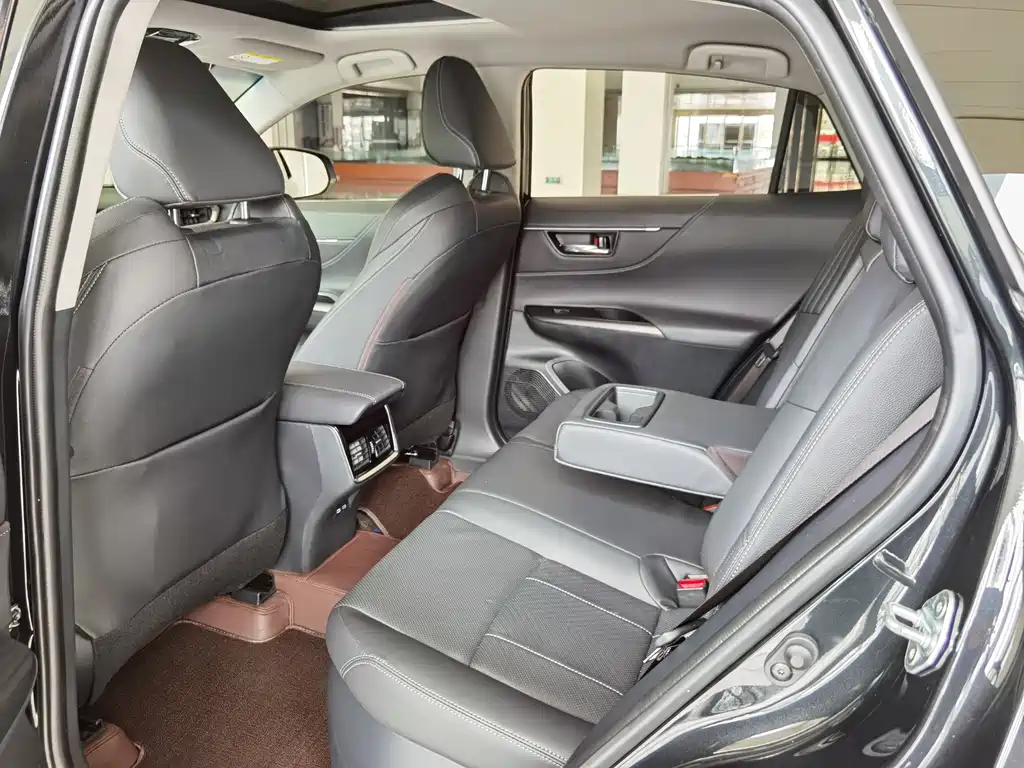 Toyota Harrier 2024 2.5L CVT Luxury