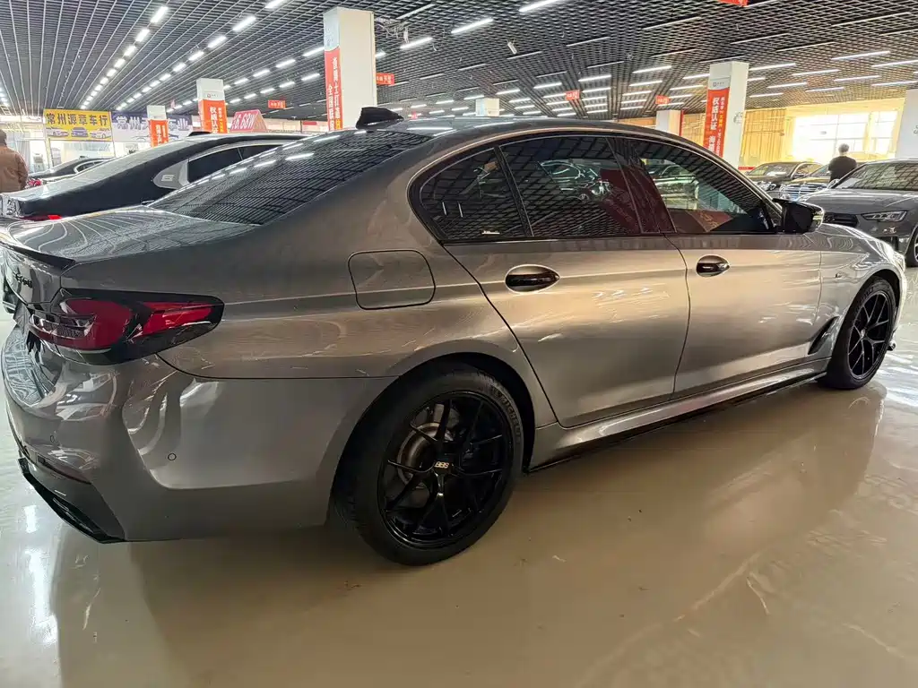BMW 5 Series (Import) — миниатюра 10
