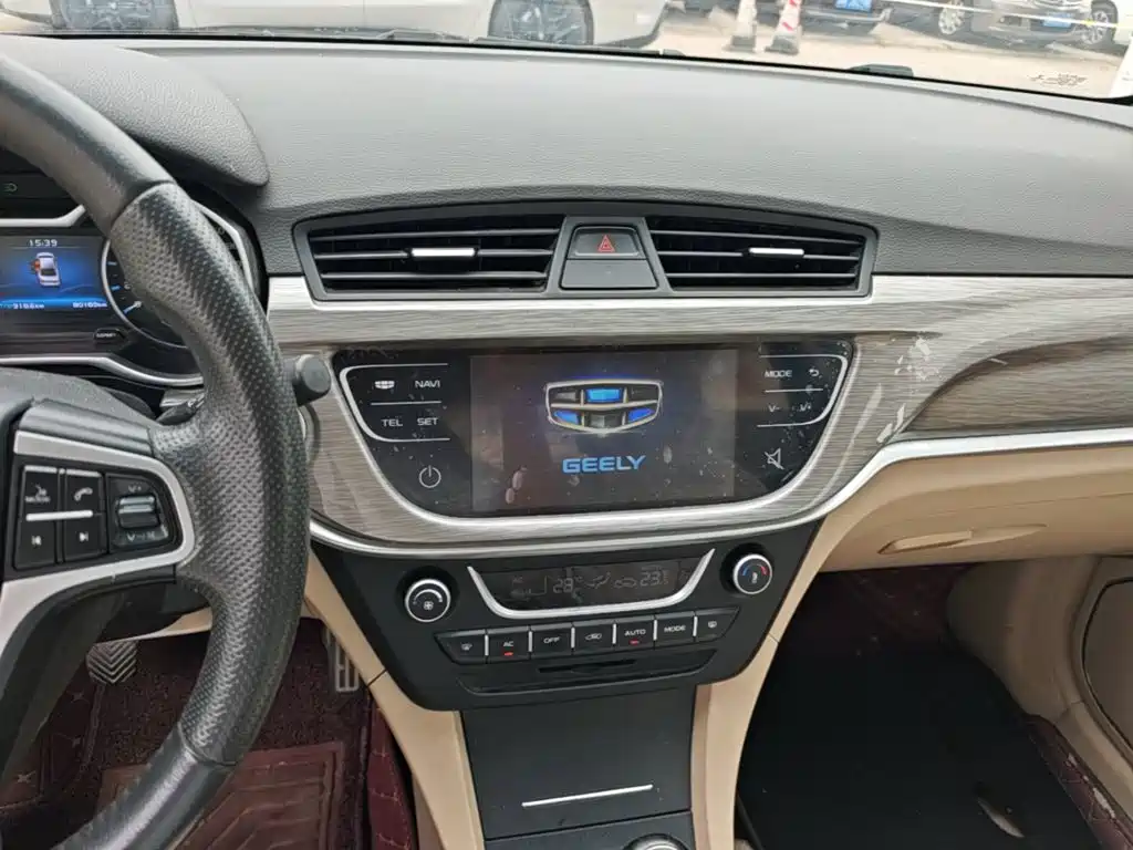Geely Emgrand — миниатюра 13