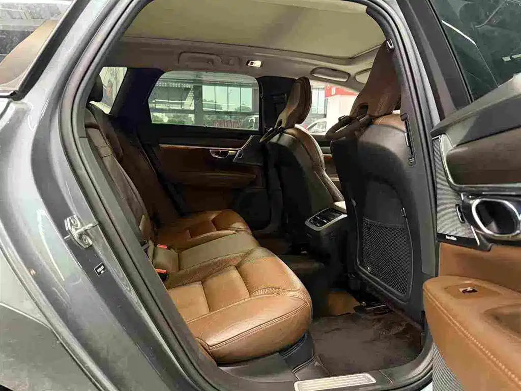 Volvo V90 — миниатюра 6