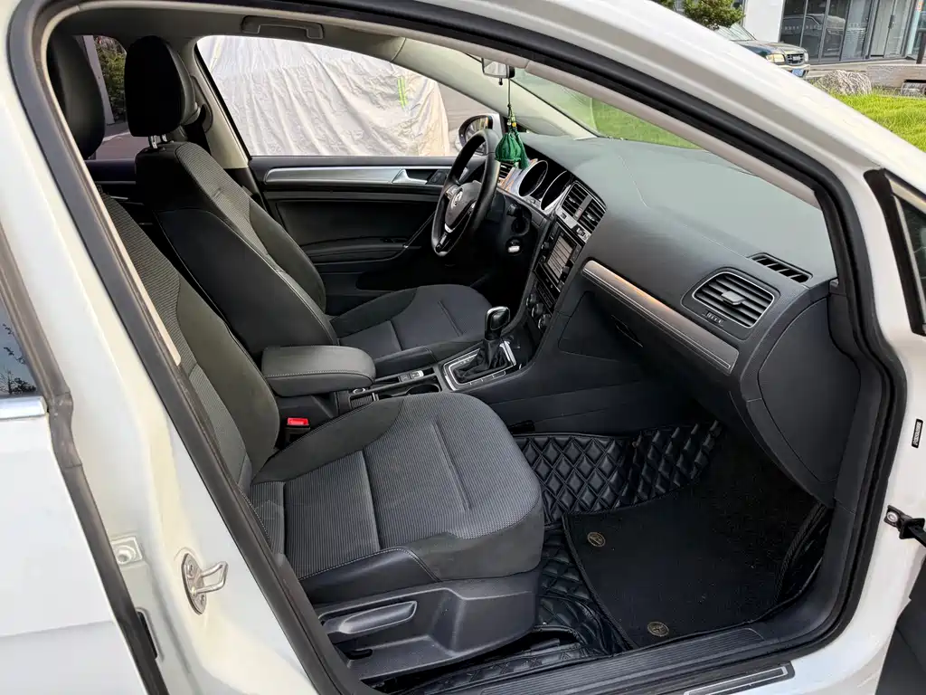 Volkswagen Golf — миниатюра 14