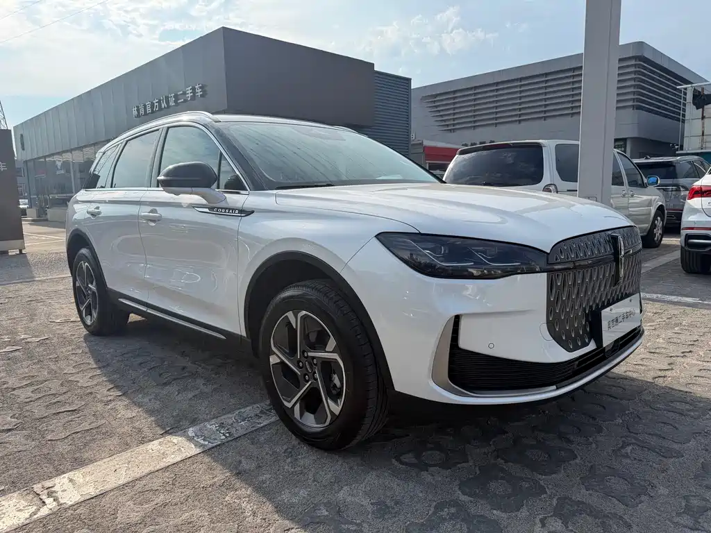 Lincoln Corsair 2026 2.0T Elegant