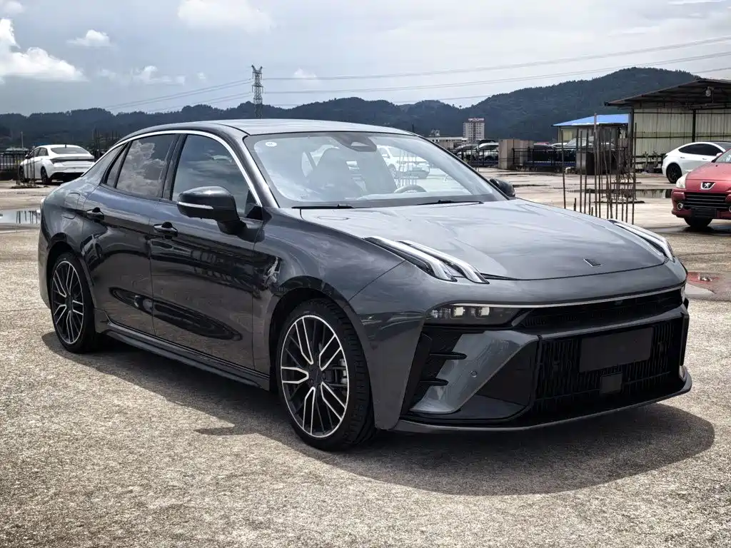 Lynk & Co 03 — миниатюра 8