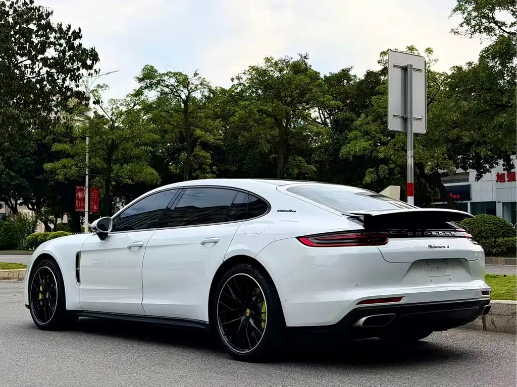Porsche Panamera Hybrid — миниатюра 9