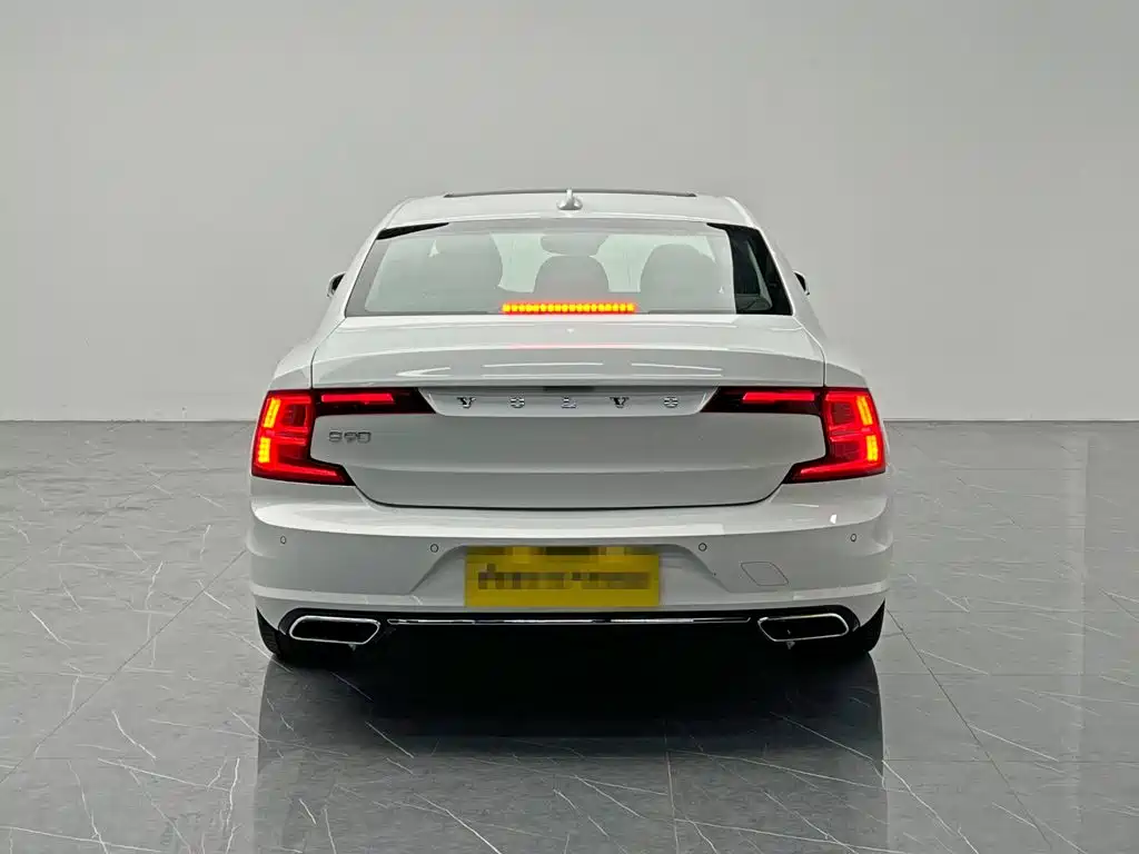 Volvo S90 — миниатюра 5