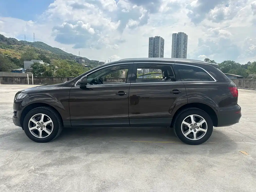 Audi Q7 — миниатюра 4