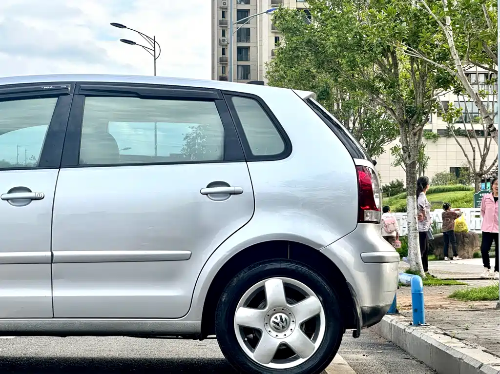 Volkswagen Polo 2007 1.4L AT Fashion