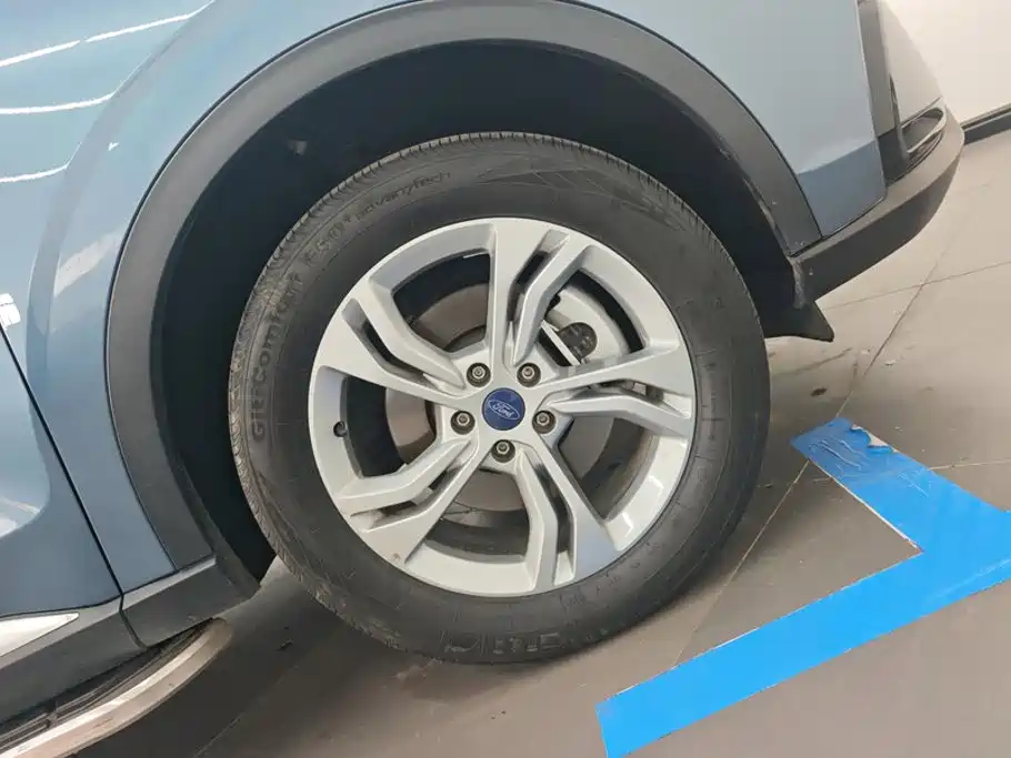 Ford Equator Sport — миниатюра 6