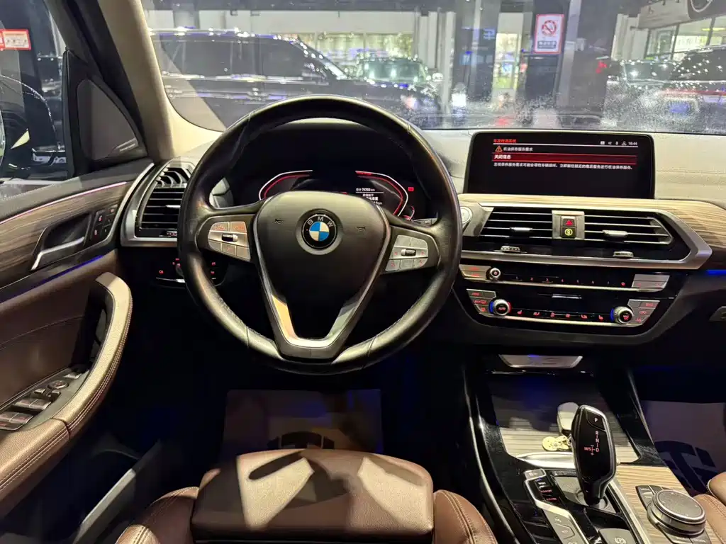 BMW X3 — миниатюра 17