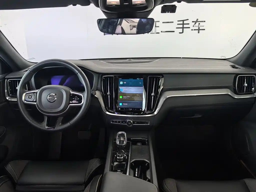 Volvo S60 2025 B5 Sport