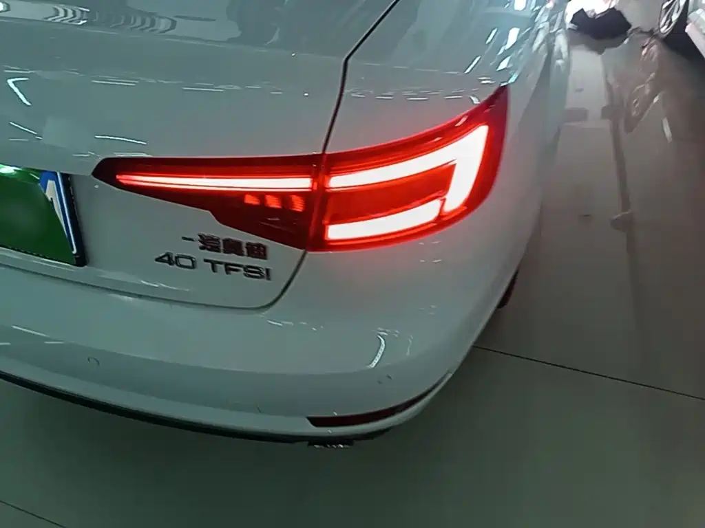 Audi A4L — миниатюра 8