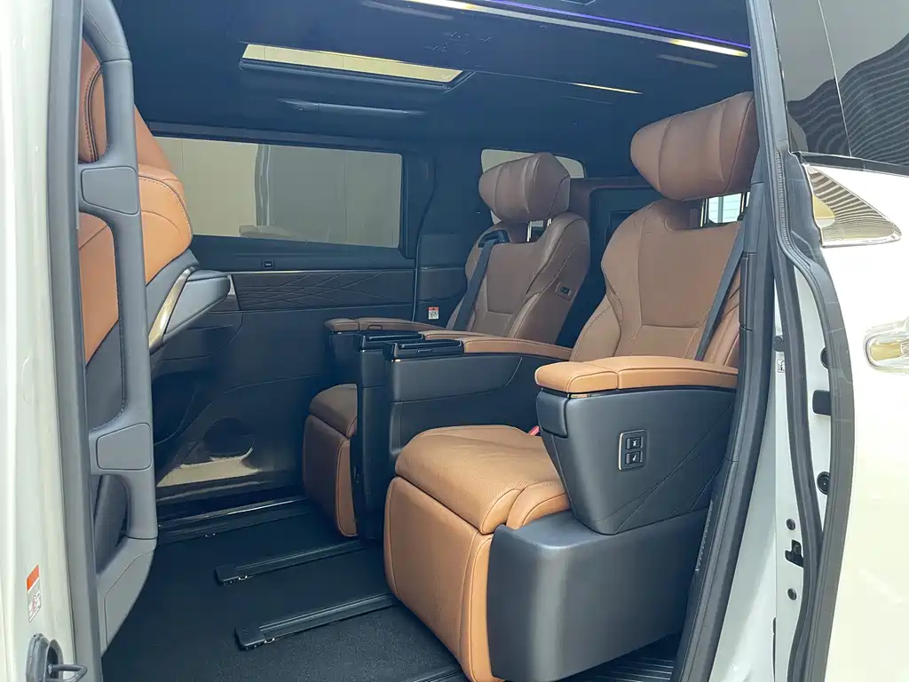 Toyota Vellfire — фотографии объявления, Фото 13