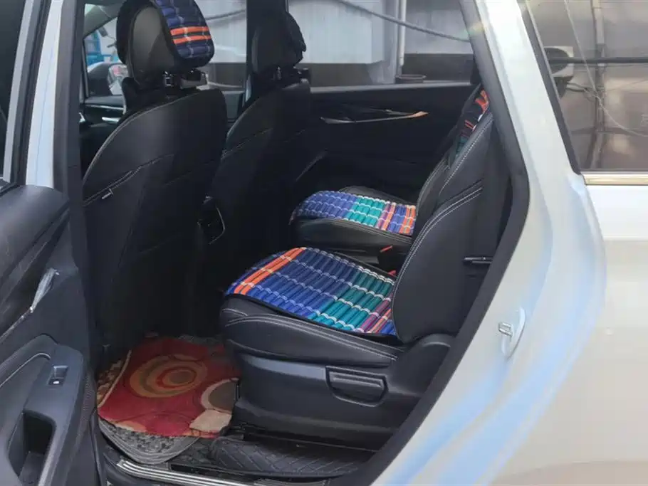 SAIC MAXUS CHASE G50