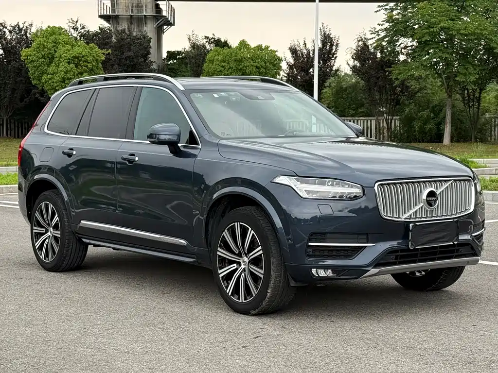 Volvo XC90 2018 T6 7 мест