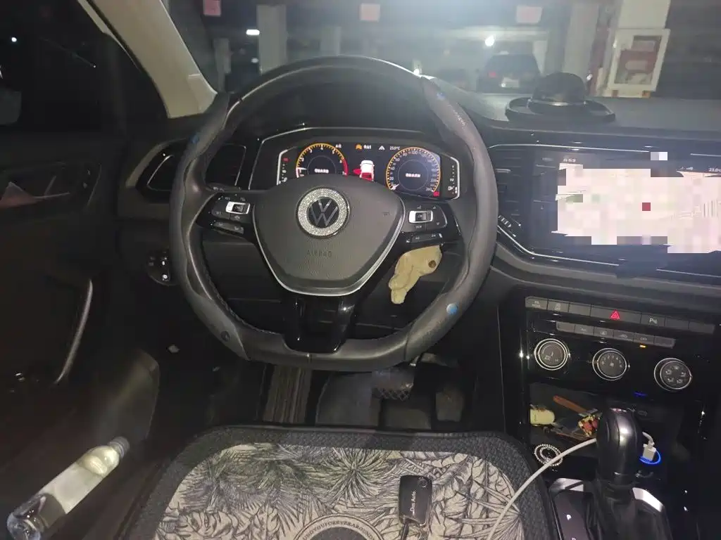 Volkswagen T-Roc — миниатюра 6