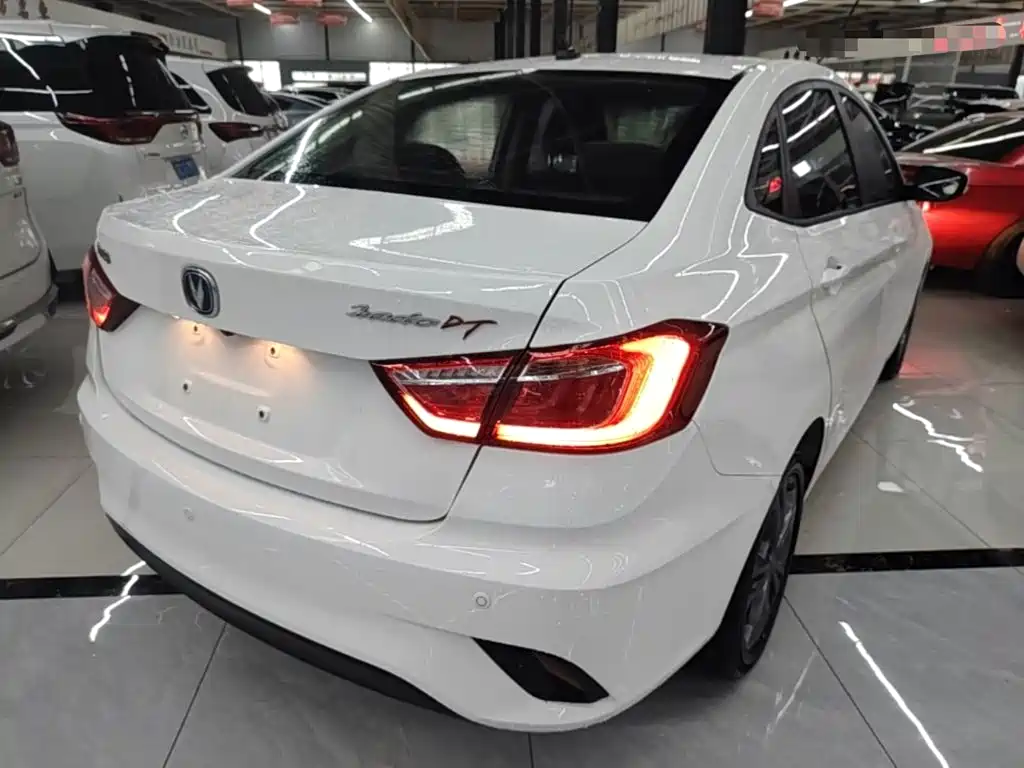 Changan Eado DT — миниатюра 7