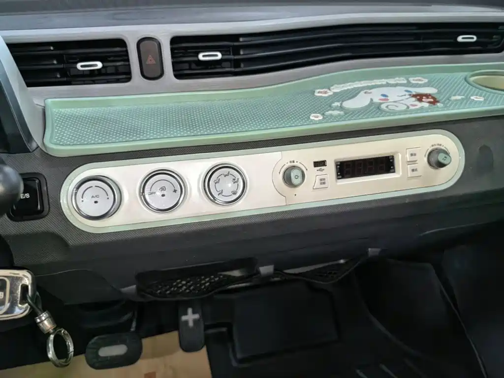 Wuling MINIEV — миниатюра 13