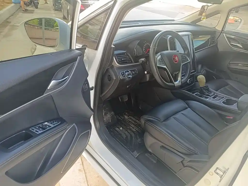 BYD MAX — миниатюра 16