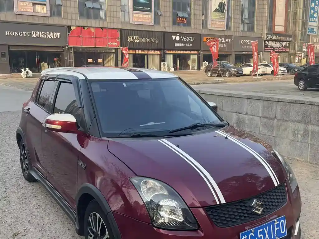 SUZUKI SWIFT
