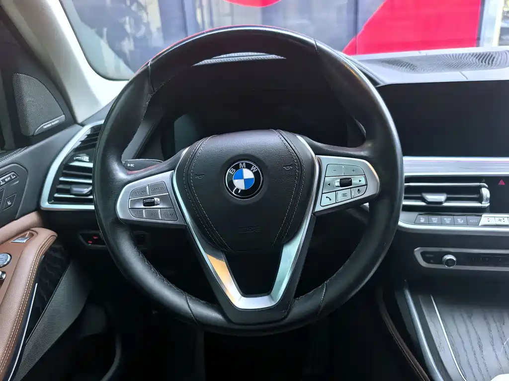 BMW X7 — миниатюра 9
