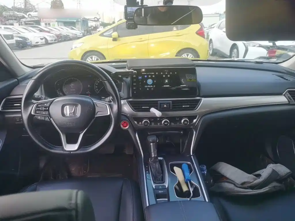 Honda Accord — миниатюра 10