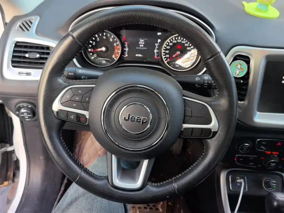 Jeep Compass — миниатюра 15