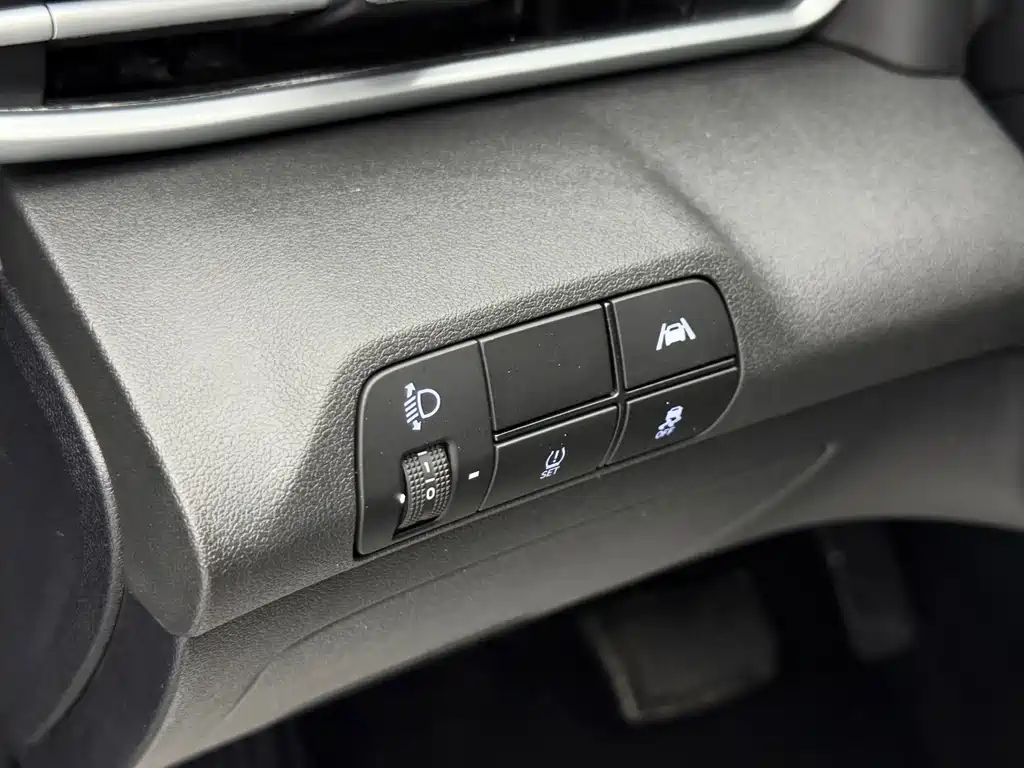 Hyundai Elantra — миниатюра 14