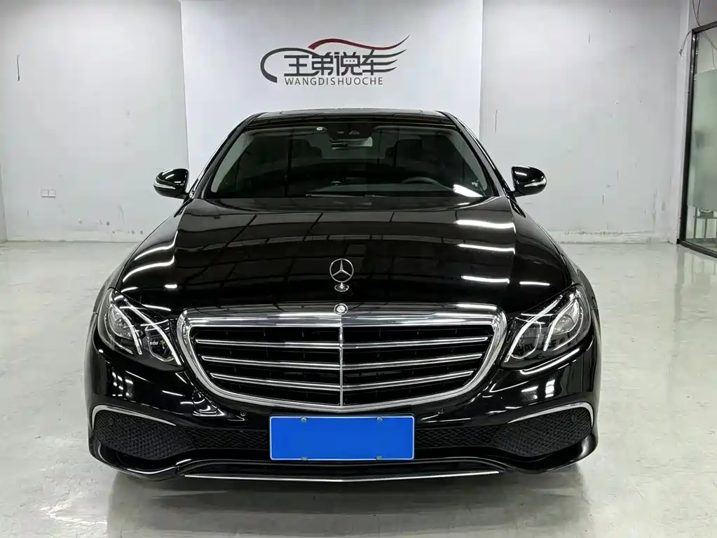 Mercedes-Benz E-Class — миниатюра 2