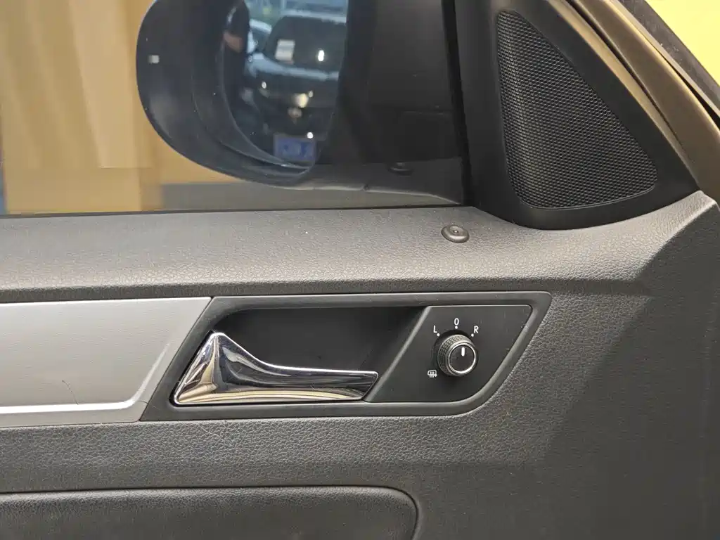 Volkswagen Bora 2015 1.6L AT Fashion