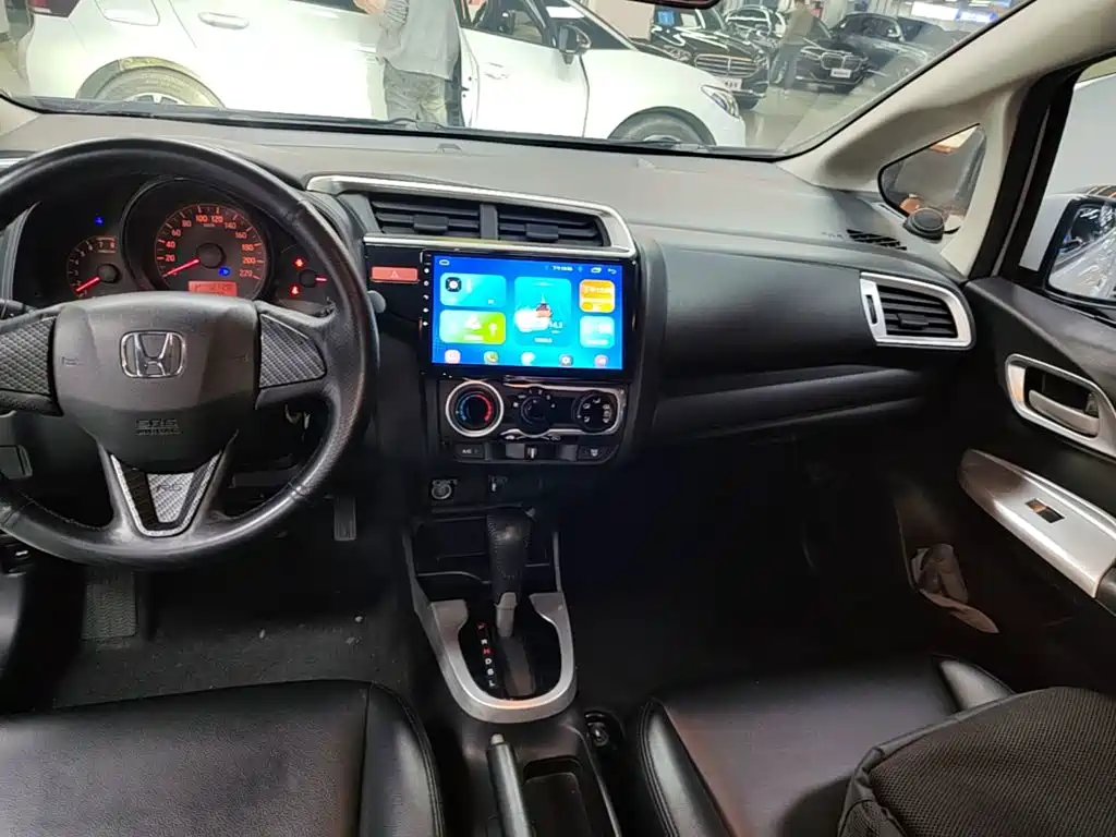 Honda Fit — миниатюра 13