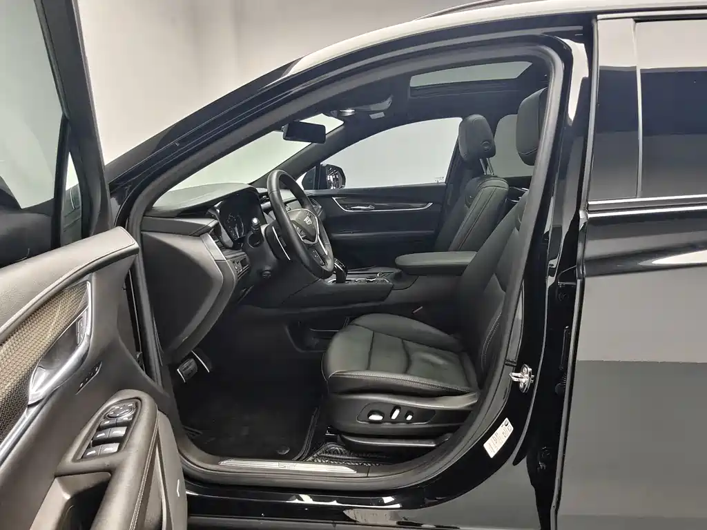 Cadillac XT5 — миниатюра 10