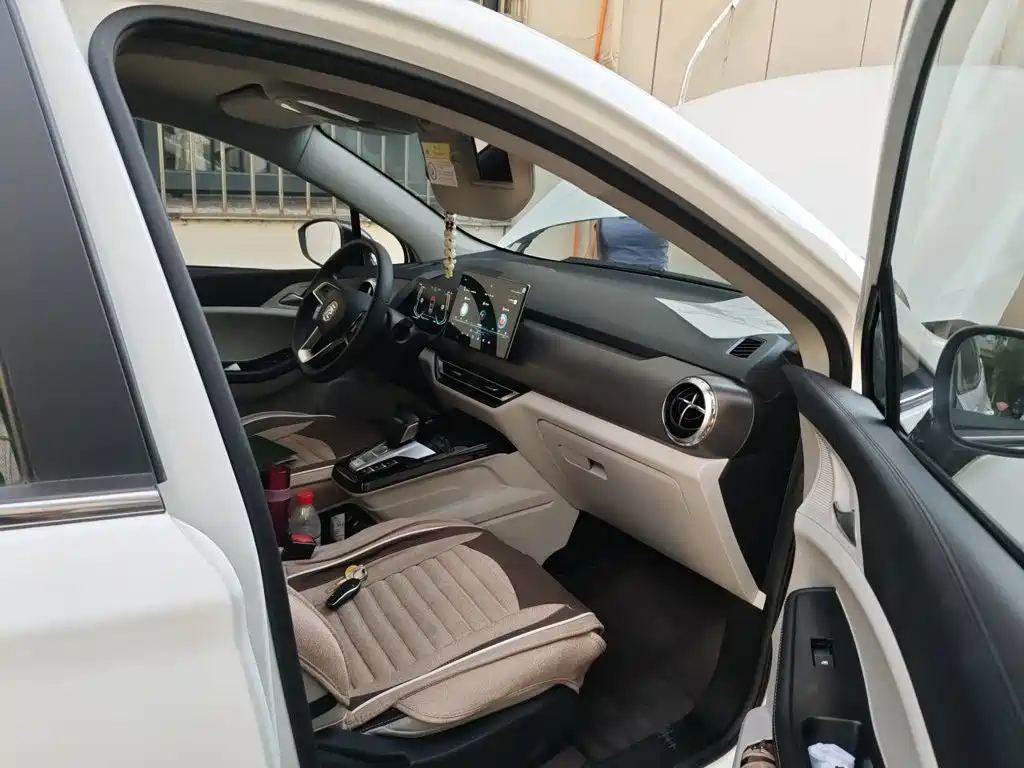 BYD Yuan Pro — миниатюра 19