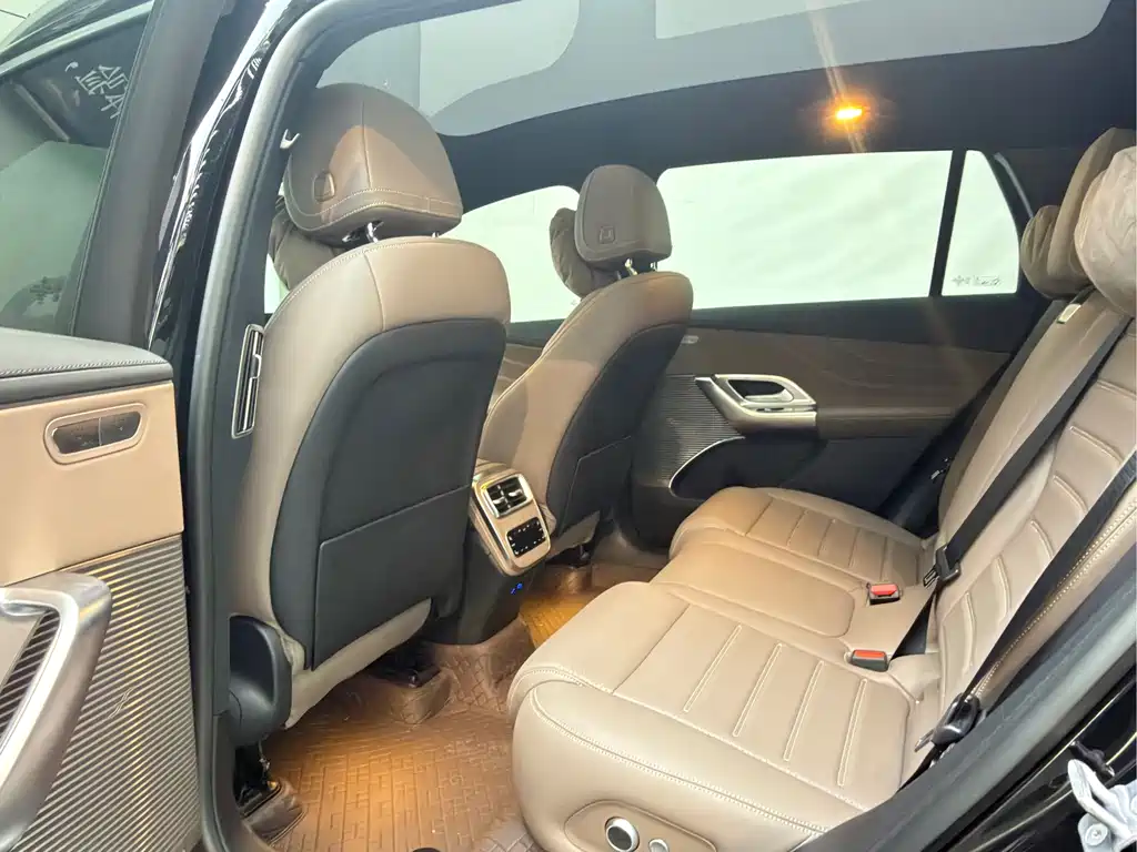 Mercedes-Benz GLC New Energy — миниатюра 10