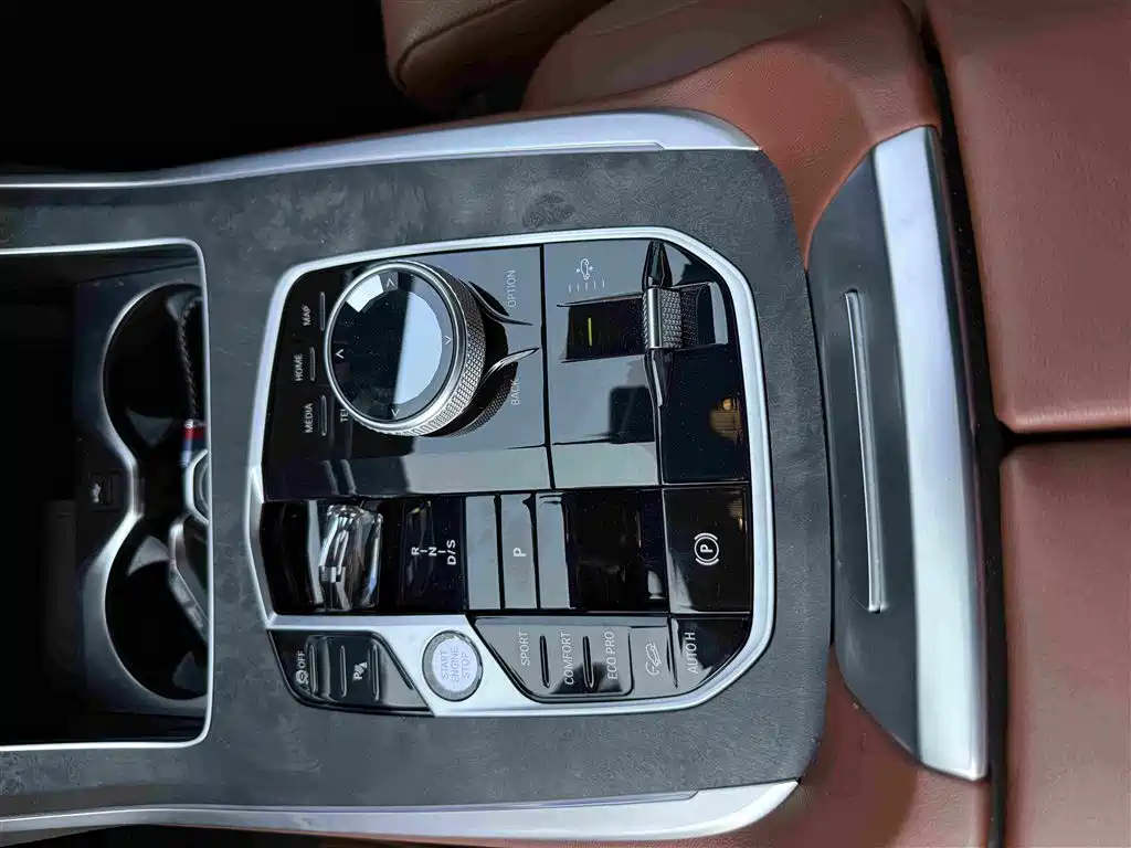 BMW X7 — миниатюра 11