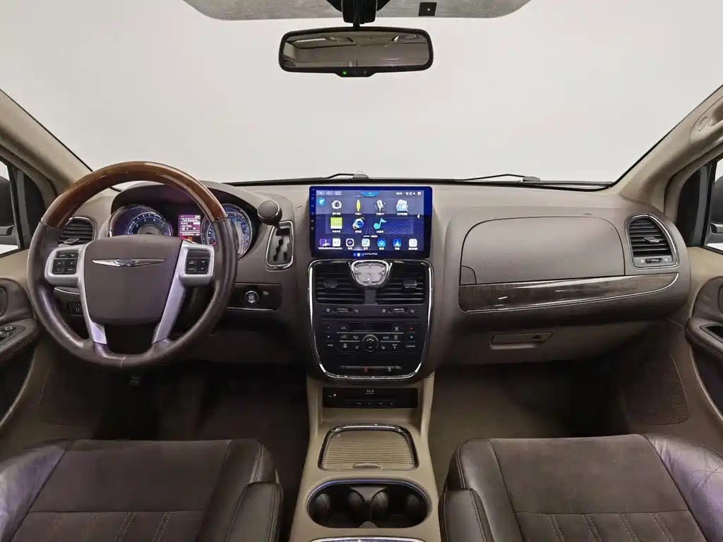 Chrysler Grand Voyager (Import) — миниатюра 5