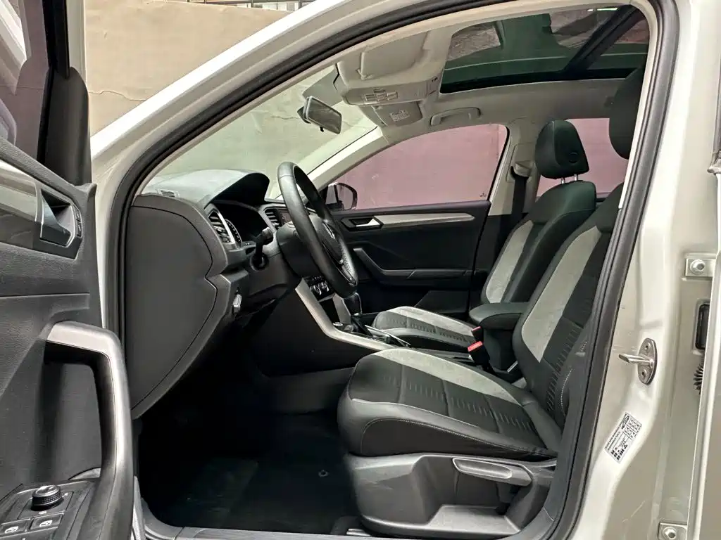 Volkswagen T-Roc — миниатюра 9